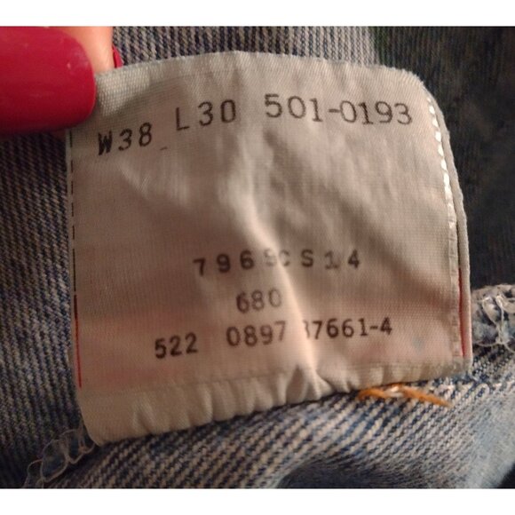 Vtg Levi's 501 Relaxed Button Fly Womens Jeans 38x30 High Rise USA BLANK Red Tag - Picture 7 of 8